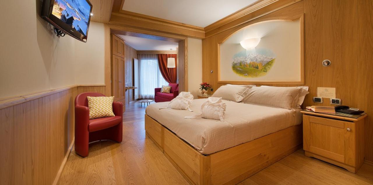 Hotel Baita Montana Livigno Kültér fotó