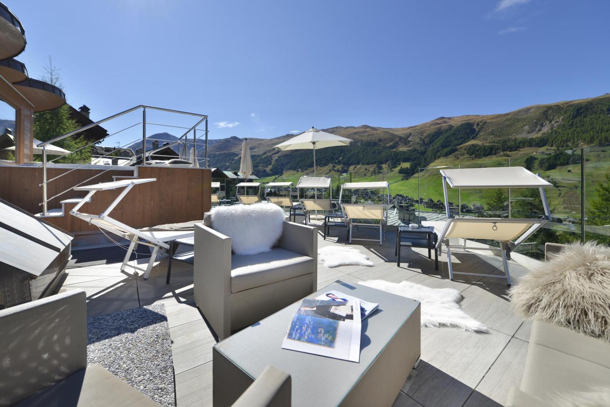 Hotel Baita Montana Livigno Kültér fotó