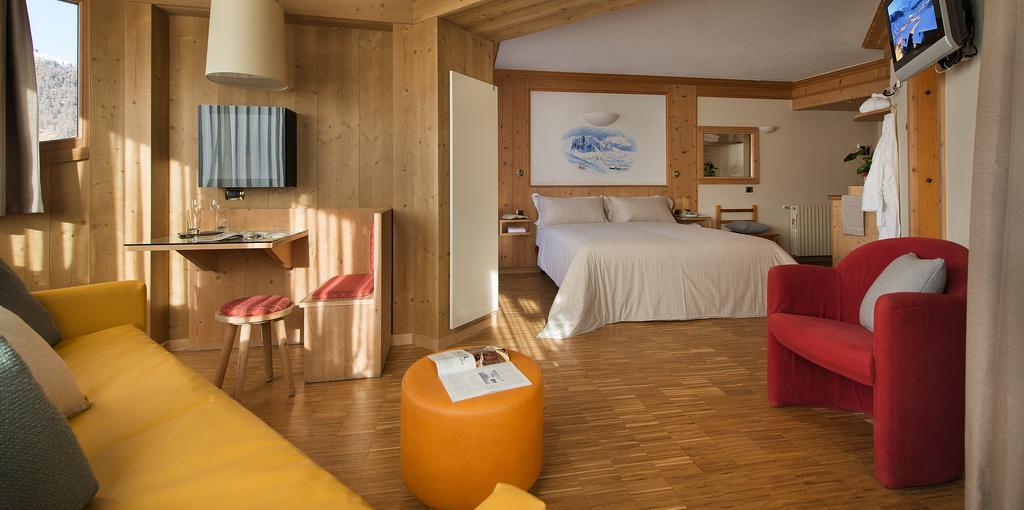Hotel Baita Montana Livigno Kültér fotó