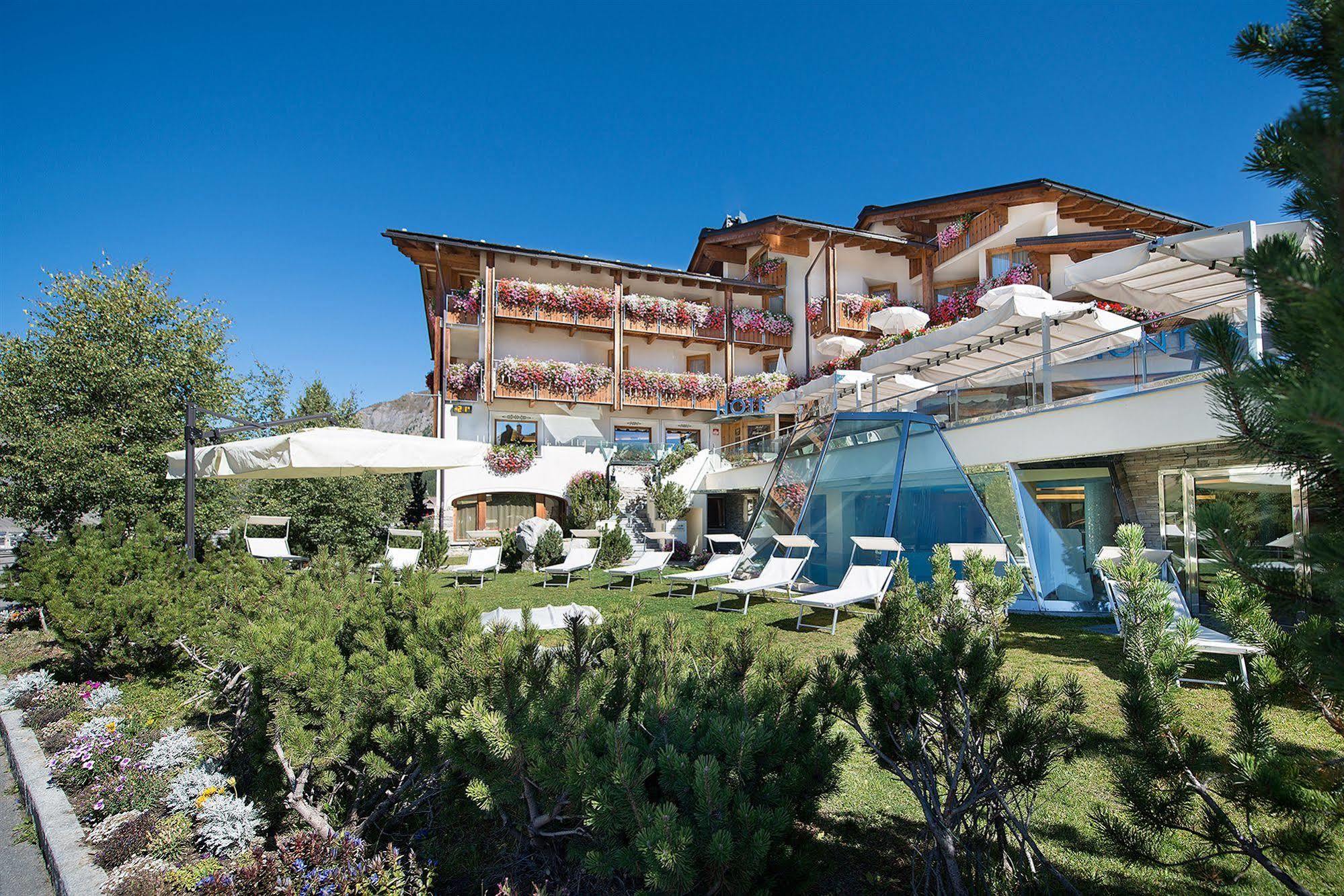 Hotel Baita Montana Livigno Kültér fotó
