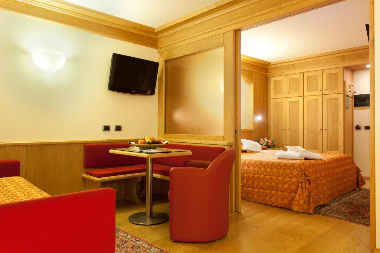 Hotel Baita Montana Livigno Kültér fotó